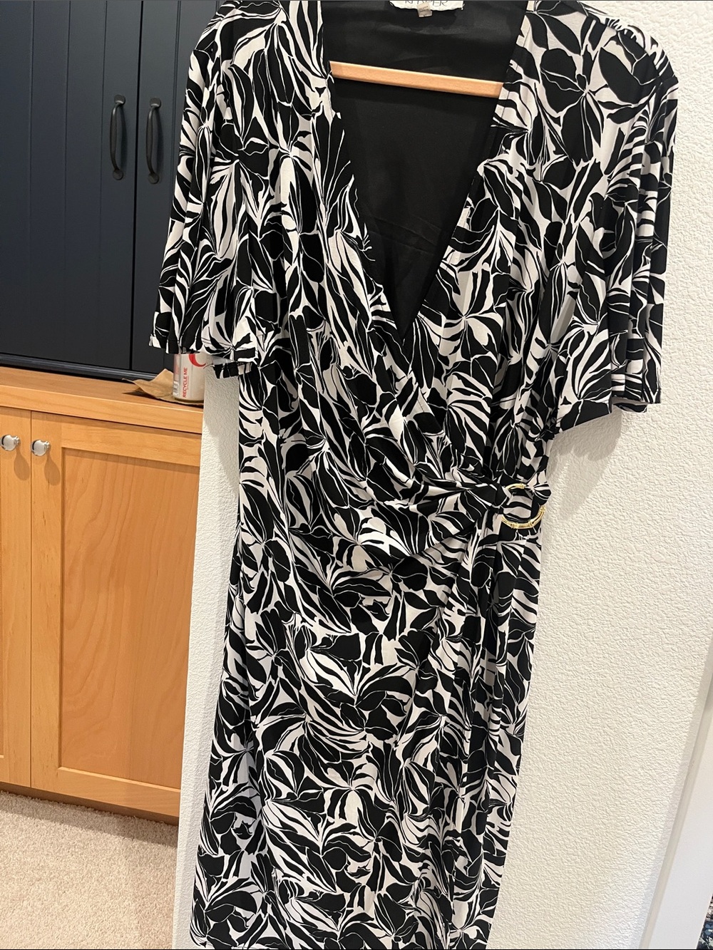 Kasper Black & White Leaf-Print Faux Wrap Dress XL